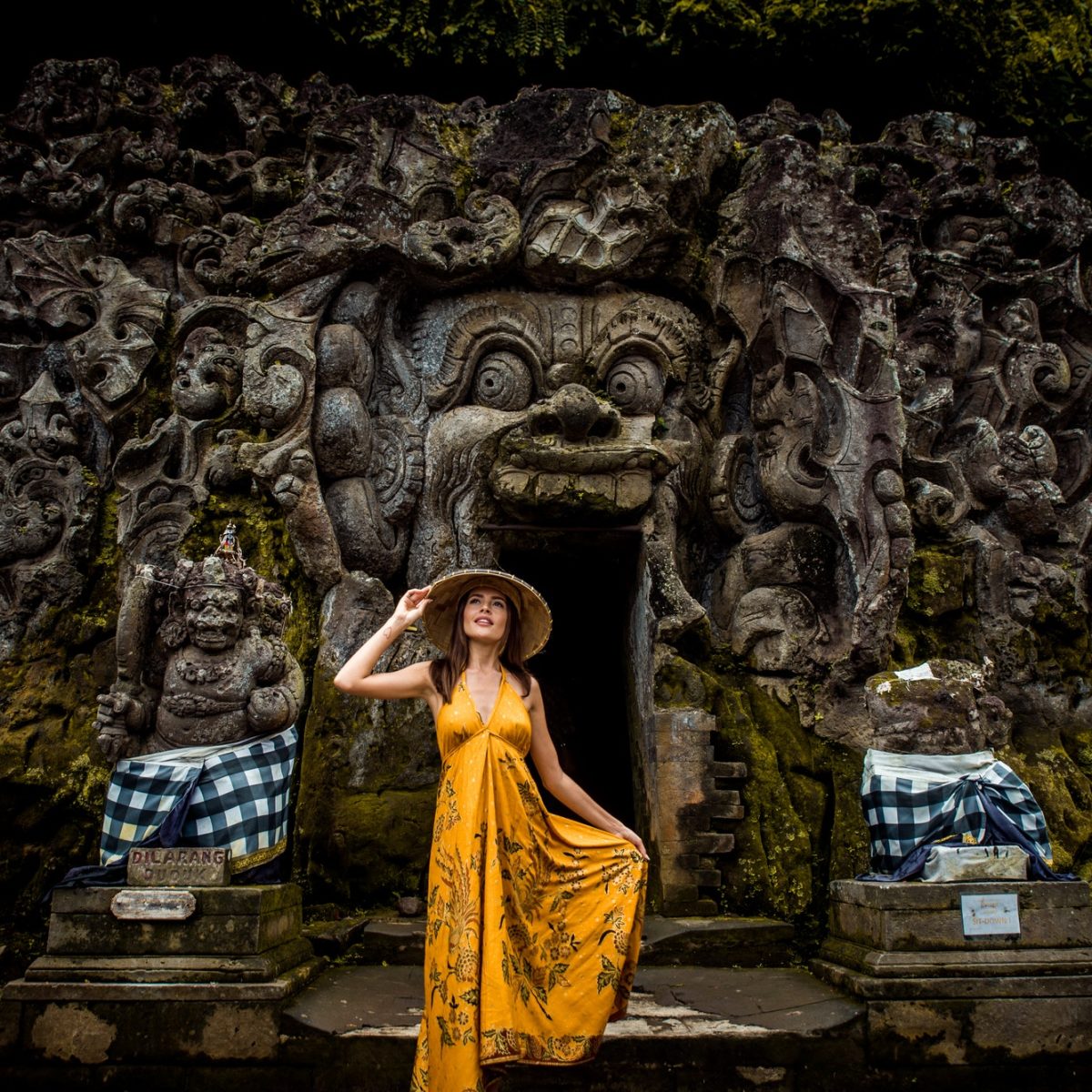 pretty-girl-at-goa-gajah-bali.jpg pretty-girl-at-goa-gajah-bali.jpg